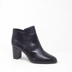 Born Women Ellaria Zip Ankle Boots Black Leather Block Heel Zip Up Size 9M